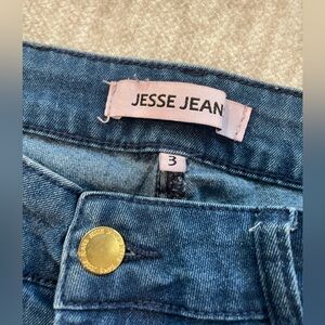 Skinny blue jeans! 💙